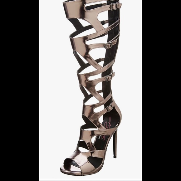 Steve Madden collaboration with Keyshia Cole - Picture 1 of 5